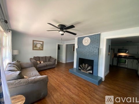 122 S. Pleasant St. 4 Beds Apartment for Rent
