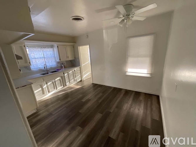 318 S Myrtle St 2 Beds Single Family Home for Rent - Photo gallery 4