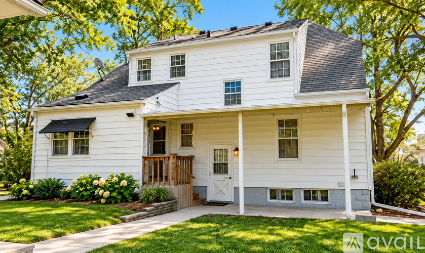 314 S Vine St 3 Beds Single Family Home for Rent - Photo gallery 2
