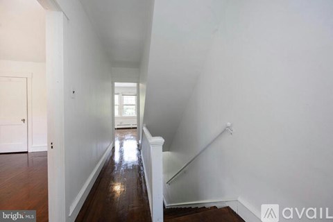 337 Stuart Ave 3 Beds Apartment for Rent