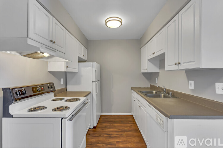 301 Dorchester Avenue 2 Beds Apartment for Rent - Photo gallery 2