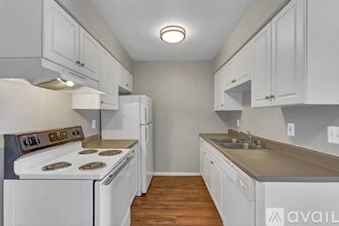 301 Dorchester Avenue 2 Beds Apartment for Rent