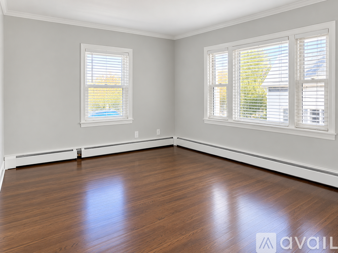 37 Warren Avenue 3 Beds Apartment for Rent - Photo gallery 1