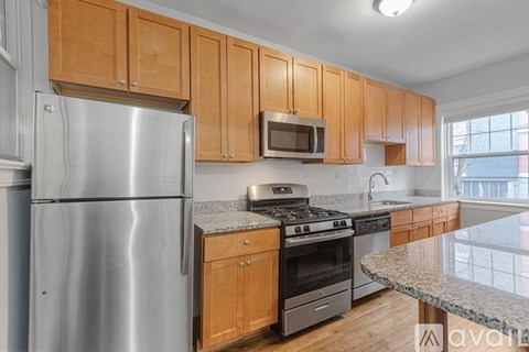 1100 W Glenlake Ave 2 Beds Apartment for Rent