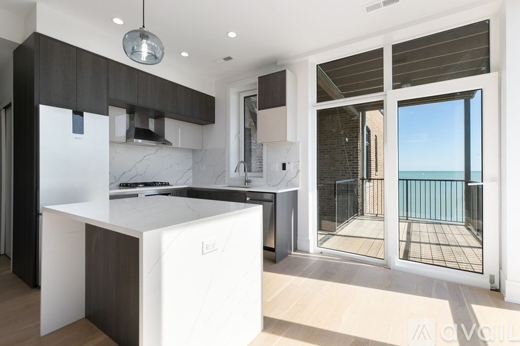 7729 N Eastlake Terrace 2 Beds Apartment for Rent - Photo gallery 2