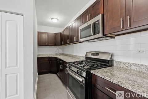 1608 W Sherwin Ave Studio Apartment for Rent