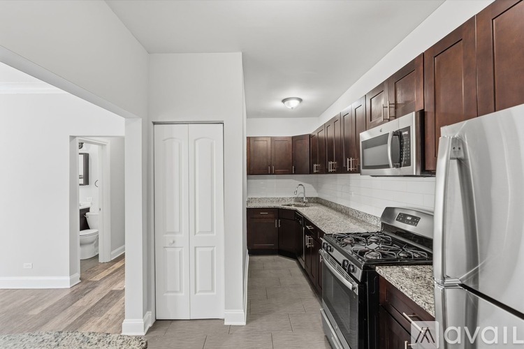 1608 W Sherwin Ave Studio Apartment for Rent - Photo gallery 3