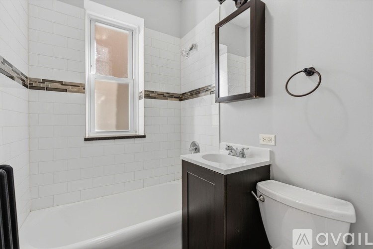 1608 W Sherwin Ave Studio Apartment for Rent - Photo gallery 4