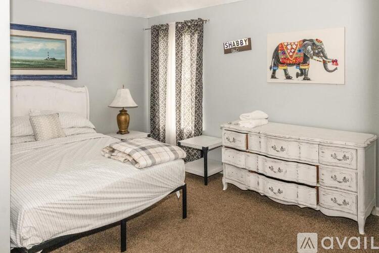 660 Compton Lane 5 Beds Single Family Home for Rent - Photo gallery 4