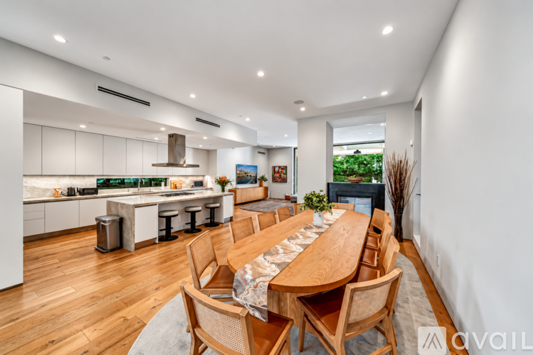 527 N Harper Ave 5 Beds Single Family Home for Rent - Photo gallery 5
