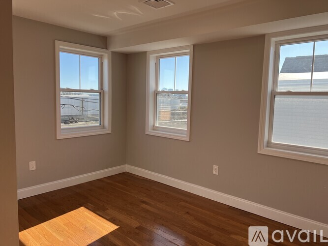 58 Robin Street 3 Beds Condo for Rent - Photo gallery 3