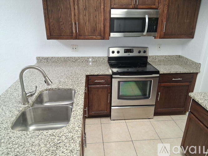 6883 Whitman Court 3 Beds Single Family Home for Rent - Photo gallery 2