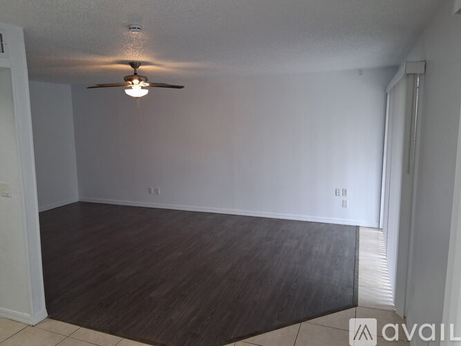 6883 Whitman Court 3 Beds Single Family Home for Rent - Photo gallery 4