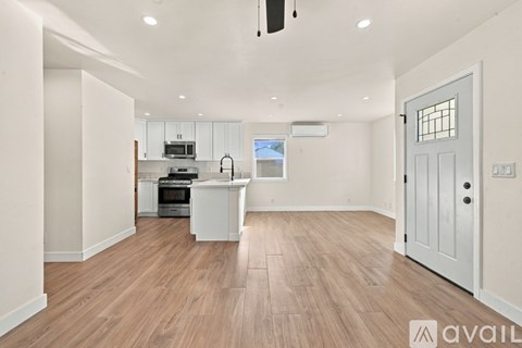 1827 E Mcmillan St 2 Beds Apartment for Rent