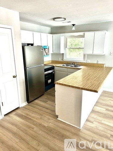 420 Pine Avenue 2 Beds Apartment for Rent