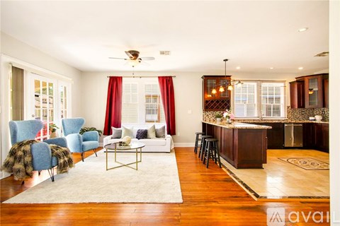 Elba St 3 Beds Apartment for Rent