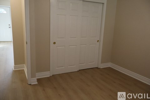 402 Watrous Ave 2 Beds Apartment for Rent