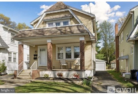 28 East Coulter Avenue 2 Beds Apartment for Rent