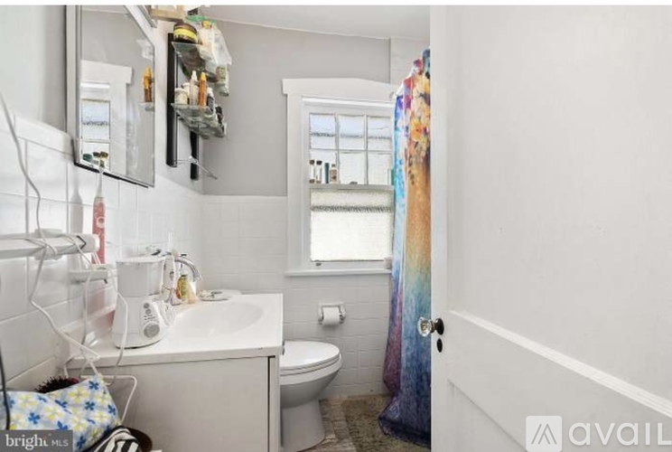 28 East Coulter Avenue 2 Beds Single Family Home for Rent - Photo gallery 2