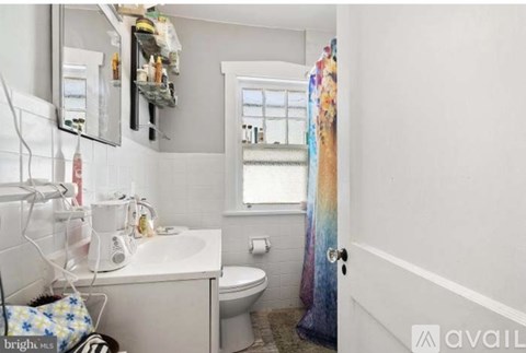 28 East Coulter Avenue 2 Beds Apartment for Rent