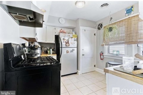 28 East Coulter Avenue 2 Beds Apartment for Rent