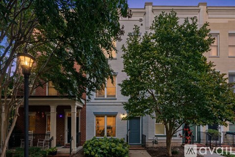 580 Regent Place Northeast 3 Beds Apartment for Rent