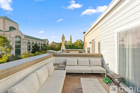 580 Regent Place Northeast 3 Beds Apartment for Rent