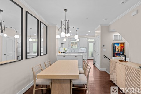 580 Regent Place Northeast 3 Beds Apartment for Rent