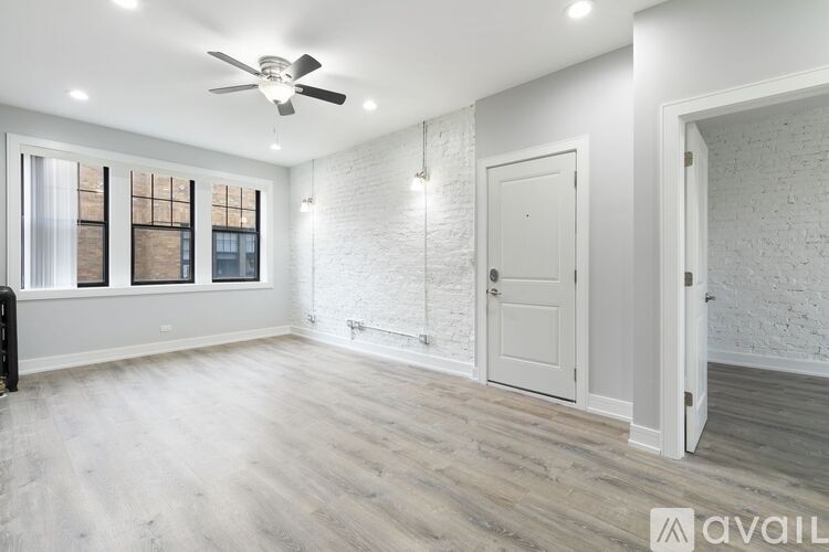7624 N Eastlake Terrace 2 Beds Apartment for Rent - Photo gallery 1