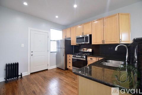 7626 N Eastlake Terrace 2 Beds Apartment for Rent