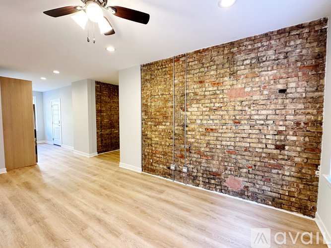 7387 N Damen Ave 2 Beds Apartment for Rent - Photo gallery 5