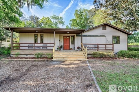 1635 NW 7Th Pl 6 Beds Apartment for Rent