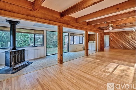 1635 NW 7Th Pl 6 Beds Apartment for Rent