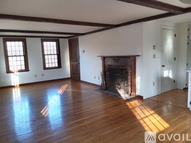 55 Ledge Road 3 Beds Single Family Home for Rent - Photo gallery 2
