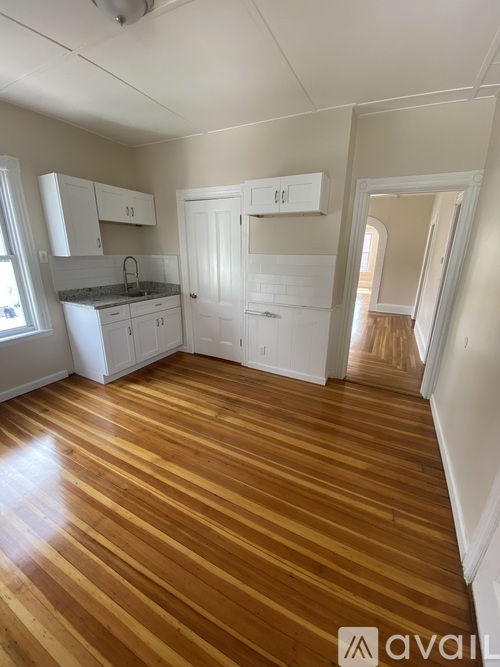13 Magill Street #2 2 Beds Single Family Home for Rent - Photo gallery 2