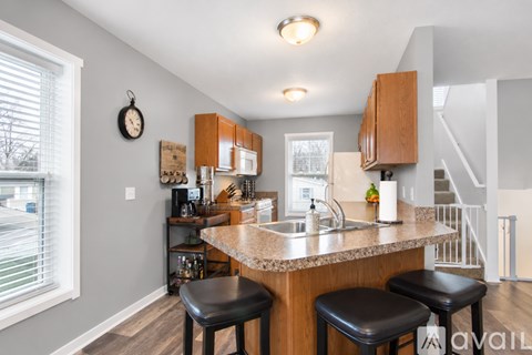 11250 Kistler Avenue 3 Beds Apartment for Rent