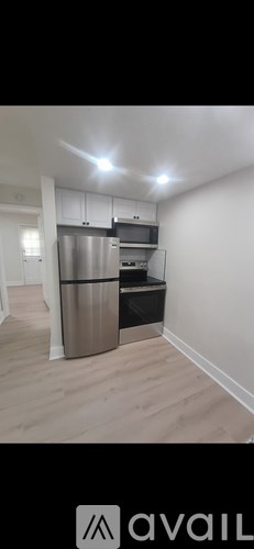 703 E 12Th St 1 Apartment for Rent