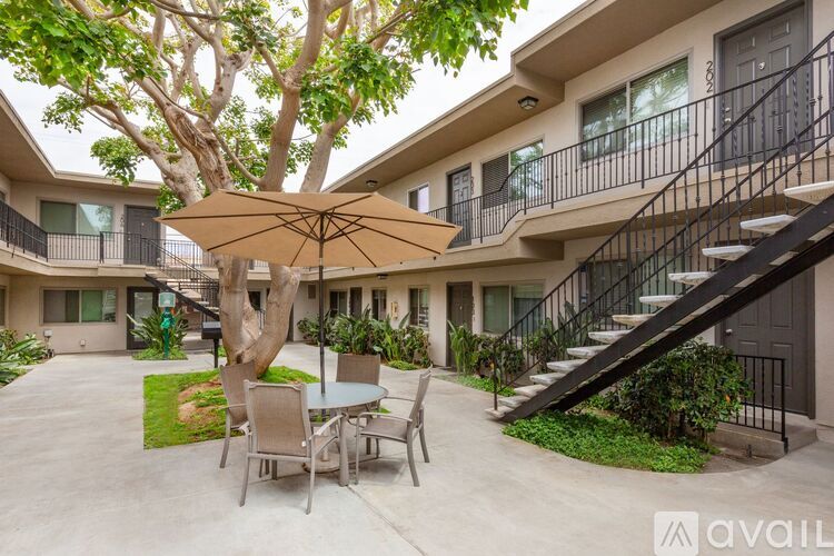 4940 Del Monte Avenue 1 Apartment for Rent - Photo gallery 3
