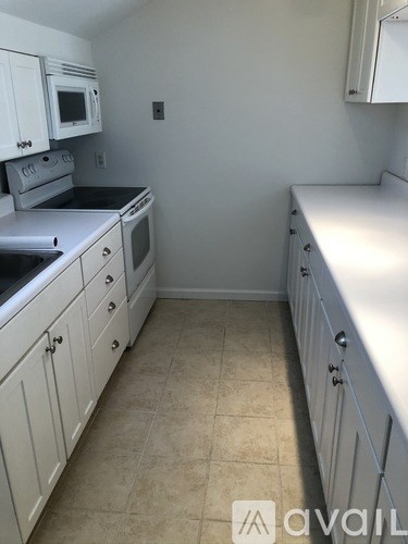 16 Fairfax Avenue 1 Apartment for Rent
