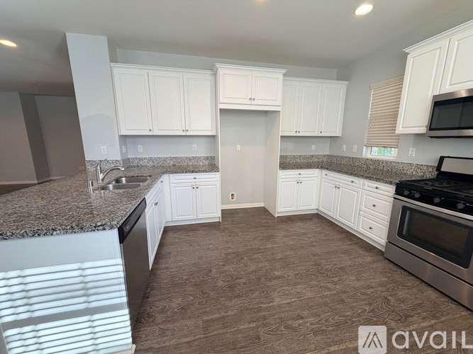 5102 McCleve Way East 4 Beds Single Family Home for Rent - Photo gallery 4