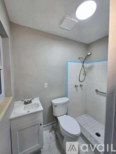 1857 Glenwood Drive 4 Beds Single Family Home for Rent - Photo gallery 2