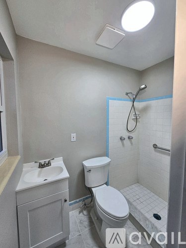1857 Glenwood Drive 4 Beds Apartment for Rent