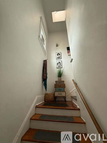 422 Woods Ave SW 3 Beds Apartment for Rent