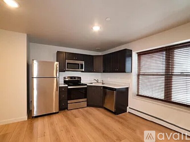 110 Snyder St 1 Apartment for Rent - Photo gallery 5