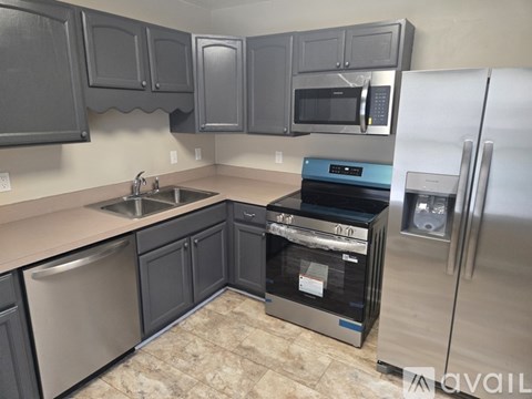 2604 Grandin Rd SW 3 Beds Apartment for Rent