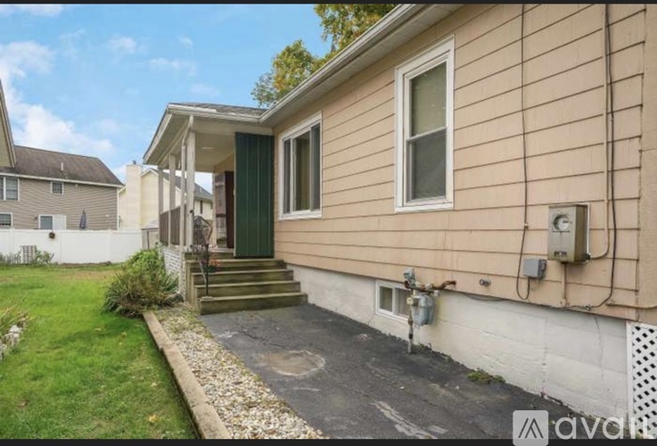 136 Donald Street 3 Beds Single Family Home for Rent - Photo gallery 2