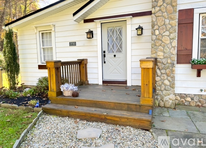 45 Greenwich Dr 3 Beds Single Family Home for Rent - Photo gallery 4