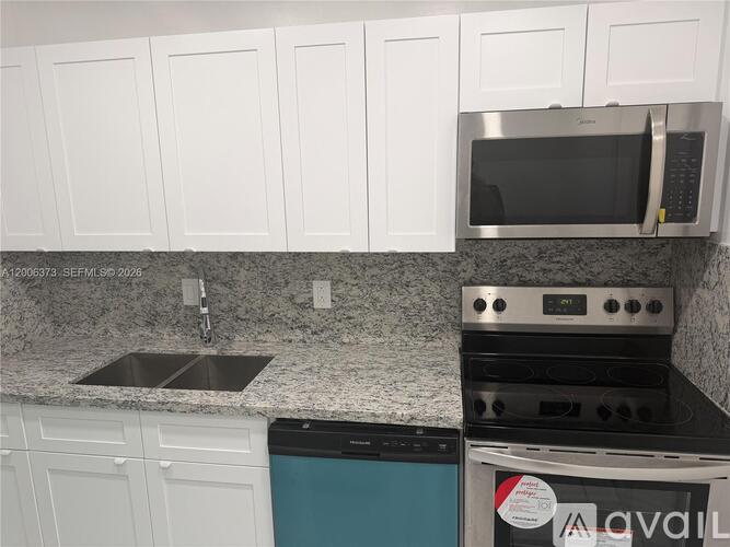 2200 NE 66th St 1 Condo for Rent - Photo gallery 3