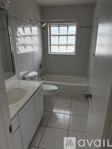 9499 Jamaica Drive 4 Beds Apartment for Rent