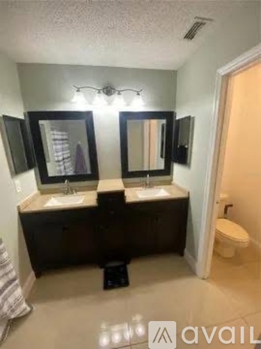 3100 Turtle Creek Place 4 Beds Single Family Home for Rent - Photo gallery 3